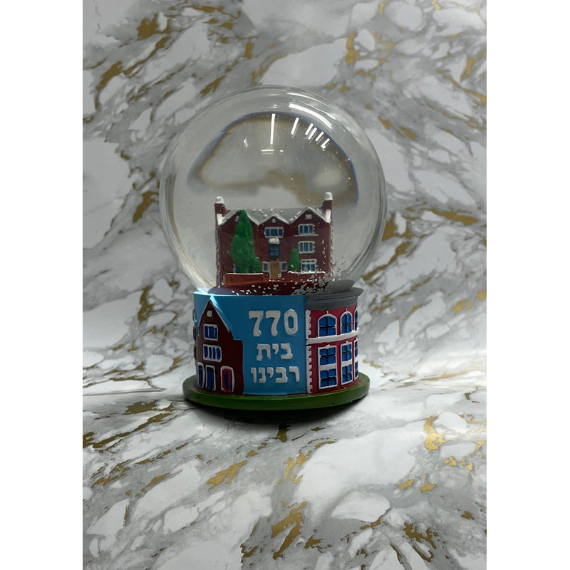 770 Snow globe