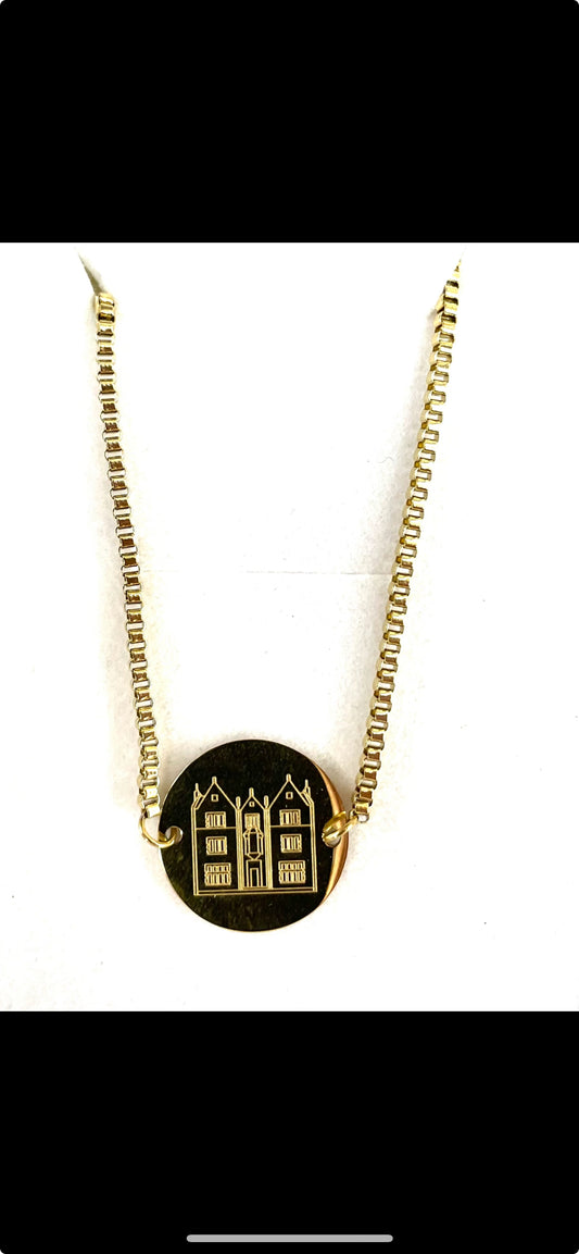 770 bracelet. Gold color