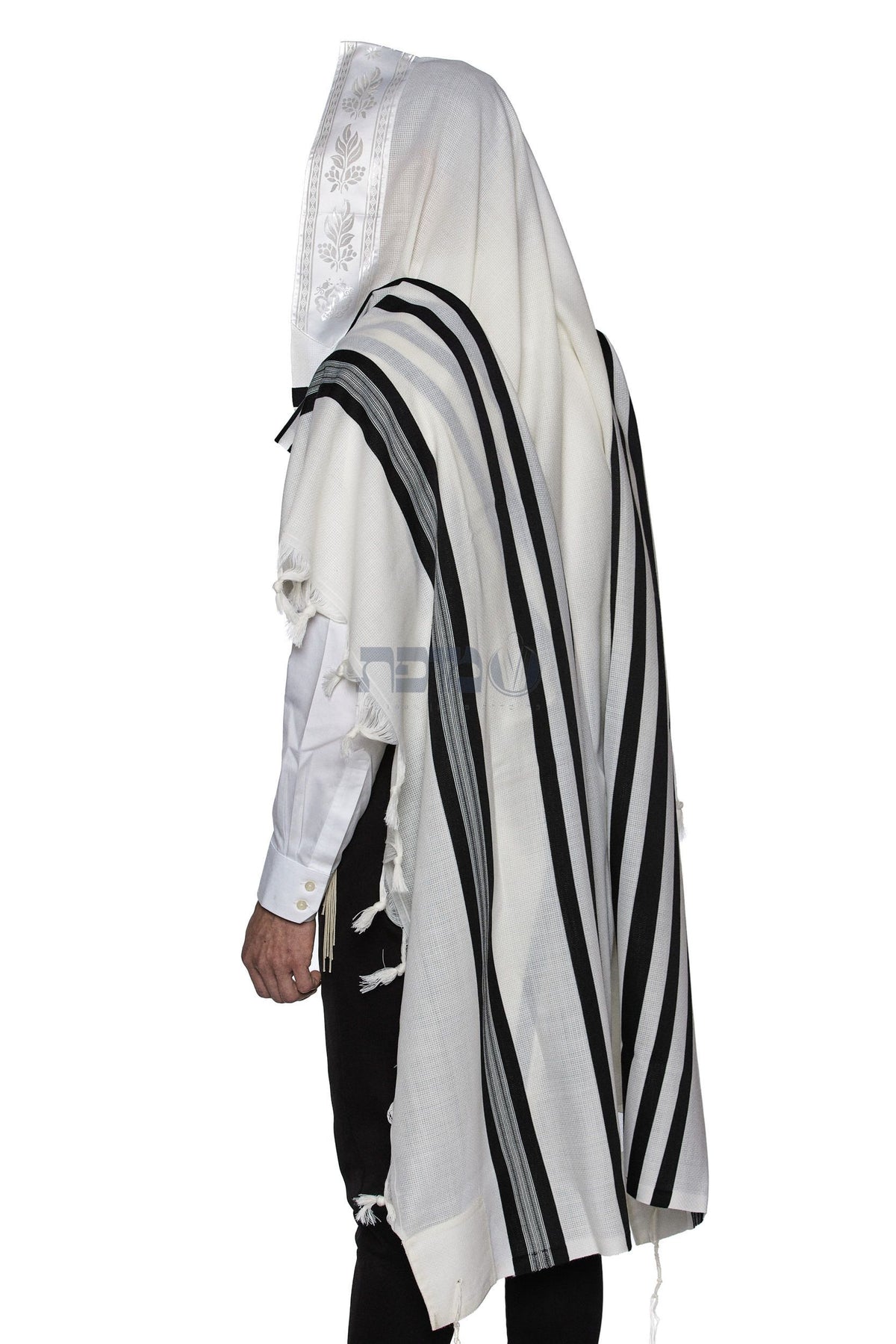 Lamnatzeach Wool Tallis - Black, Size 55