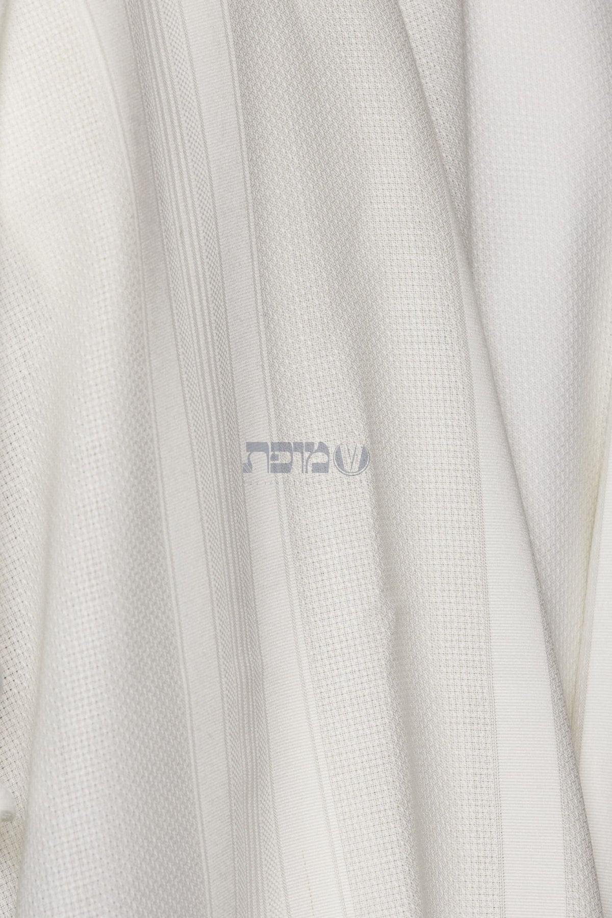 Lamnatzeach White Wool Tallis