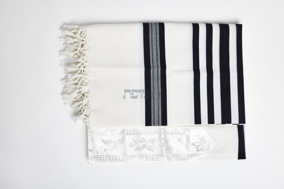 Mussaf handmade wool tallis